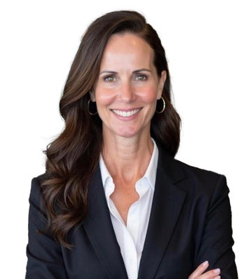 Portrait of Lisa Essek, REALTOR®.